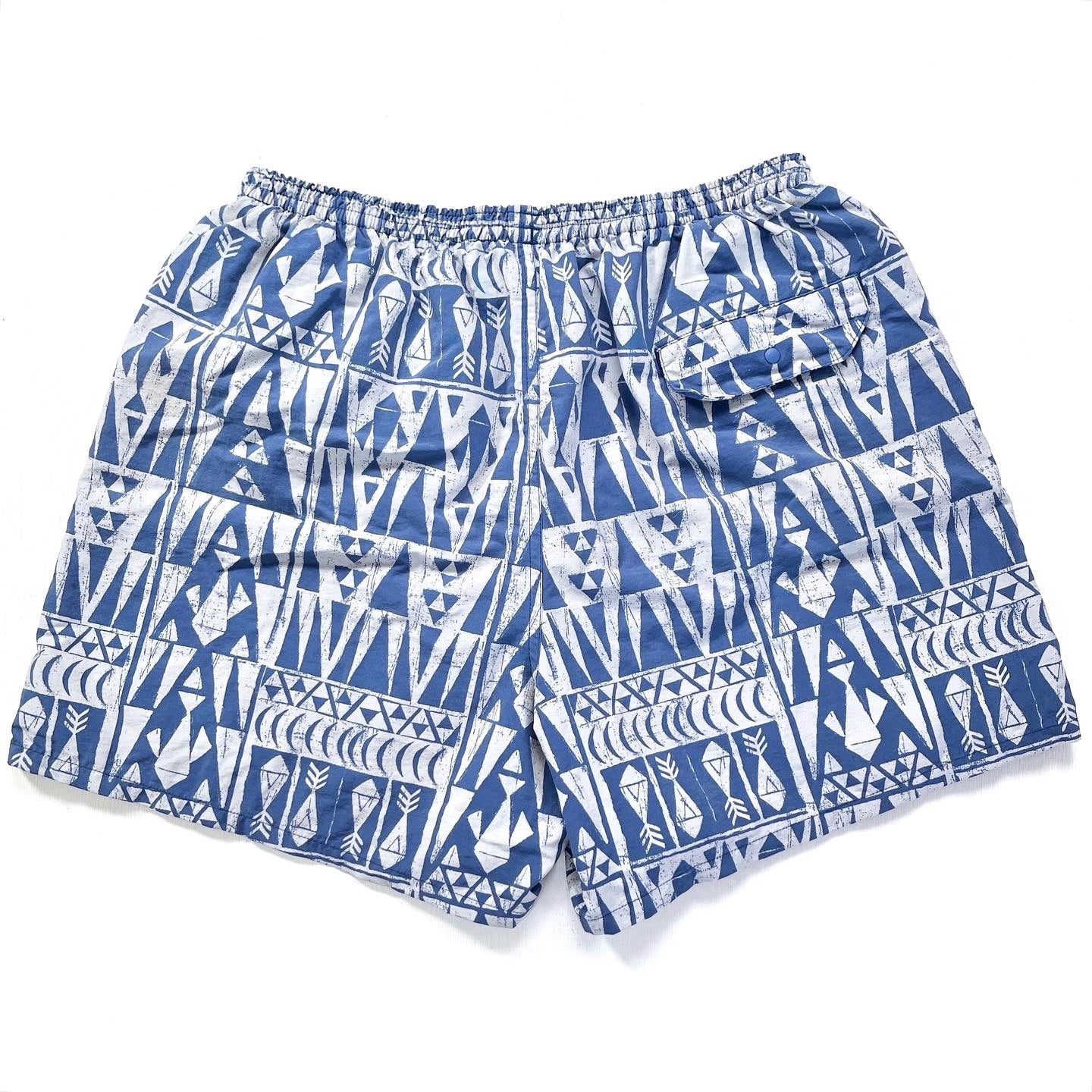 2017 Patagonia Mens 5” Printed Baggies Shorts, Tribal Geo: Blue (M)