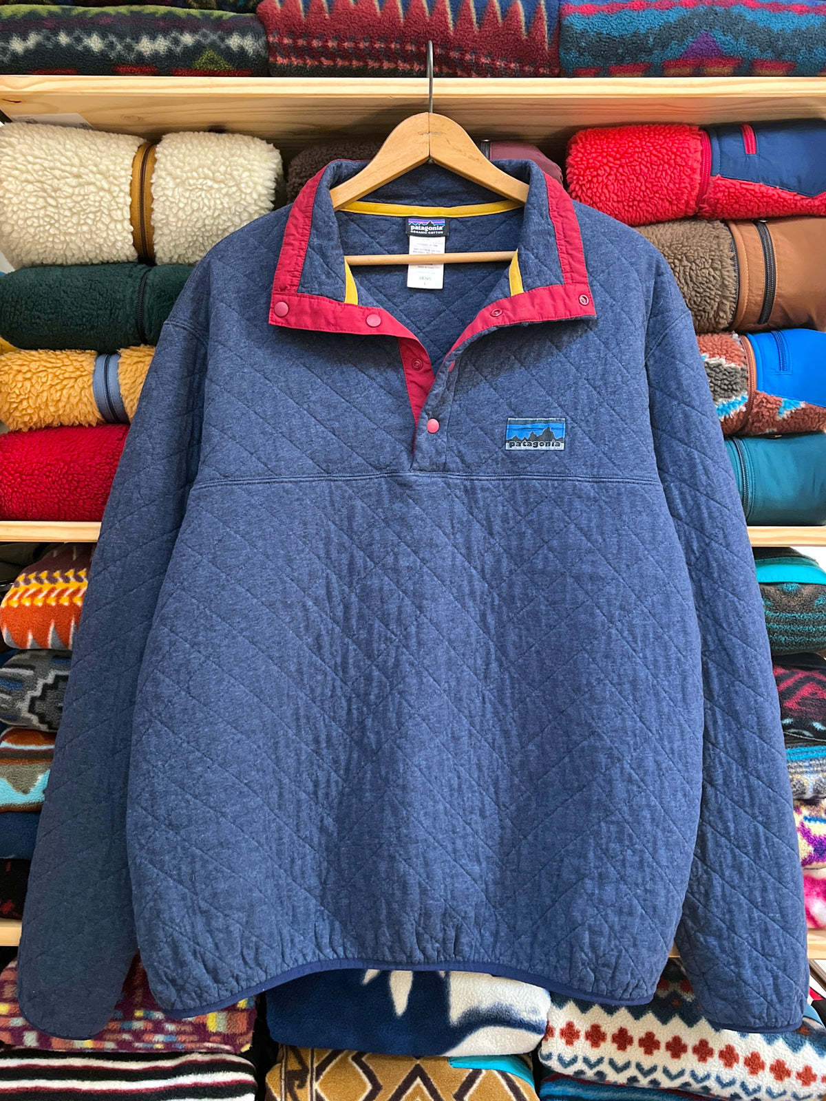 2014 Patagonia 40th Anniversary Legacy Diamond Quilt Snap-T, Classic Navy (L)
