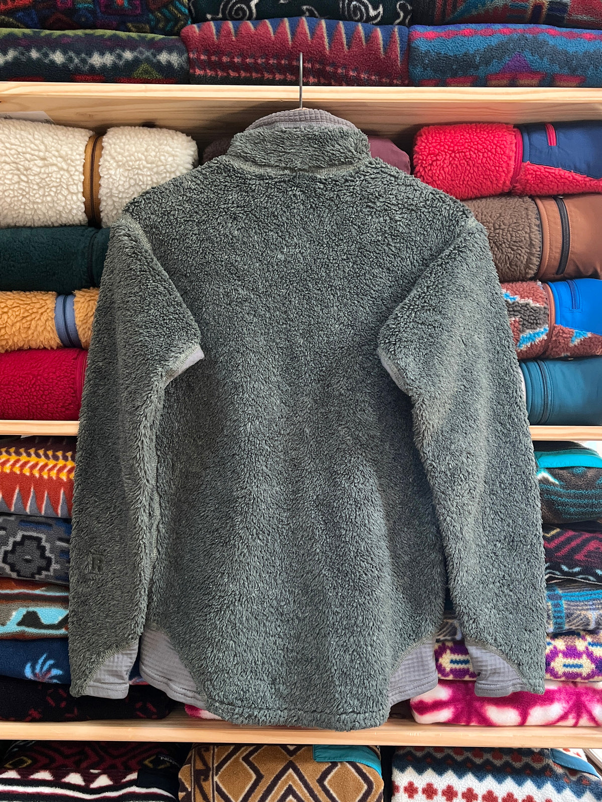 2003 Patagonia Made In The U.S.A. R2 Body Rug Pullover, Weathered Green (S)