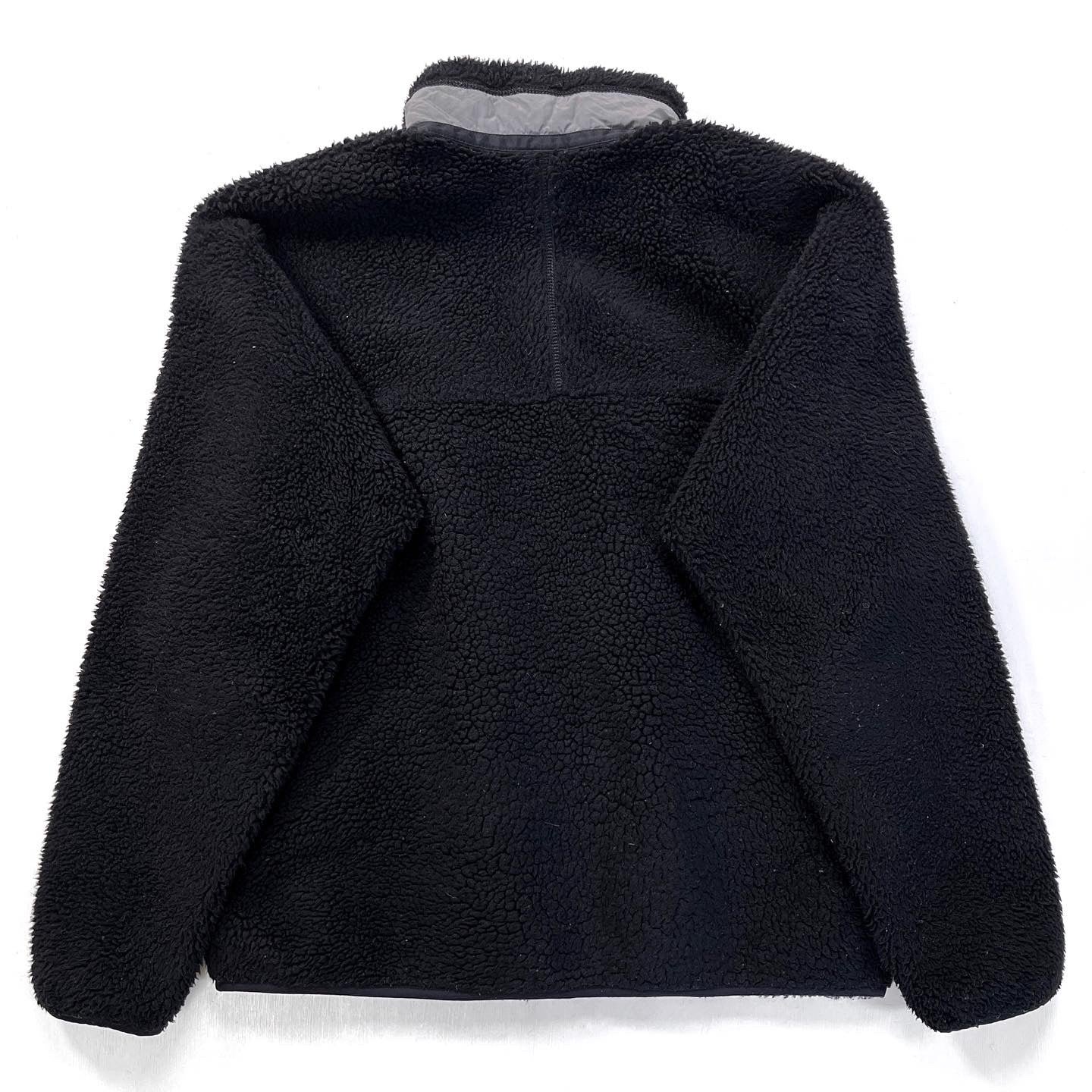 2010 Patagonia Mens Classic Retro-X Fleece Jacket, Black & Grey (L)