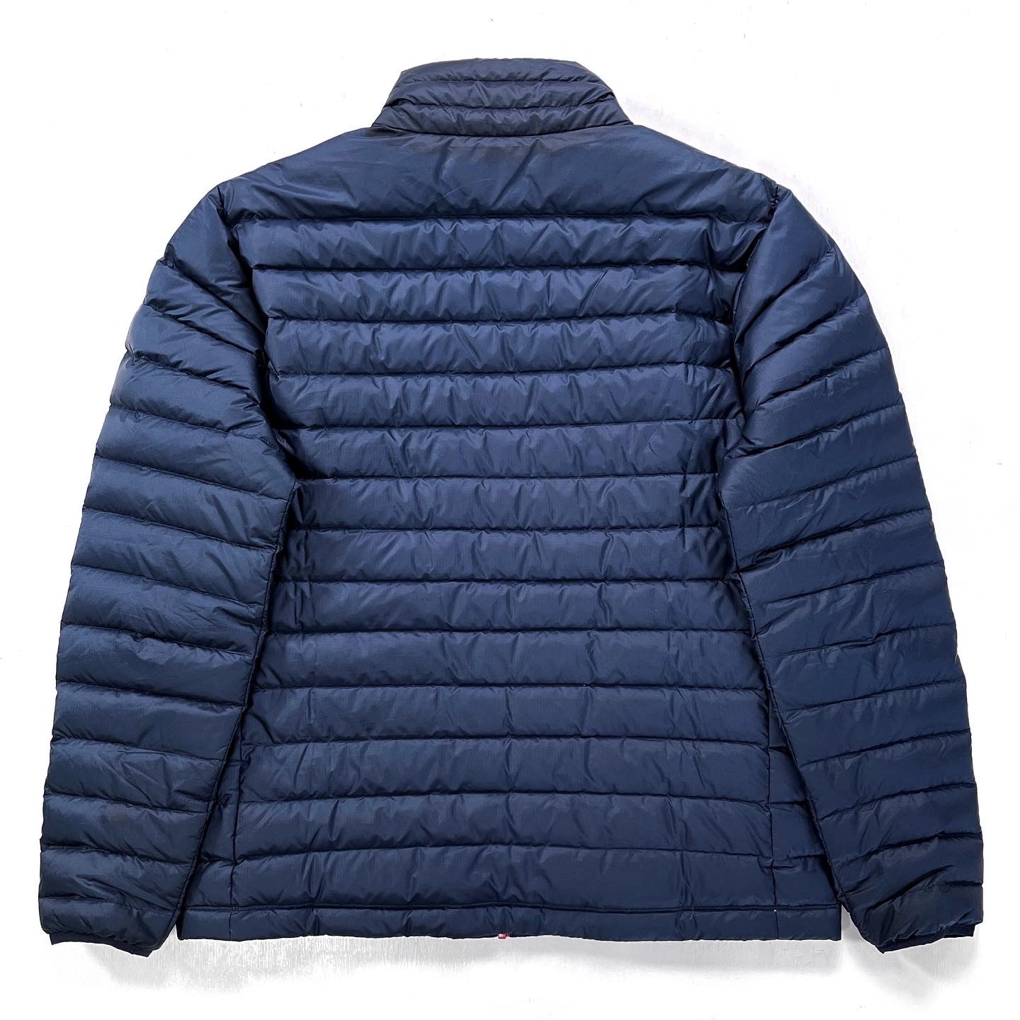 2016 Patagonia Mens Down Sweater, Classic Navy & Red (XL)