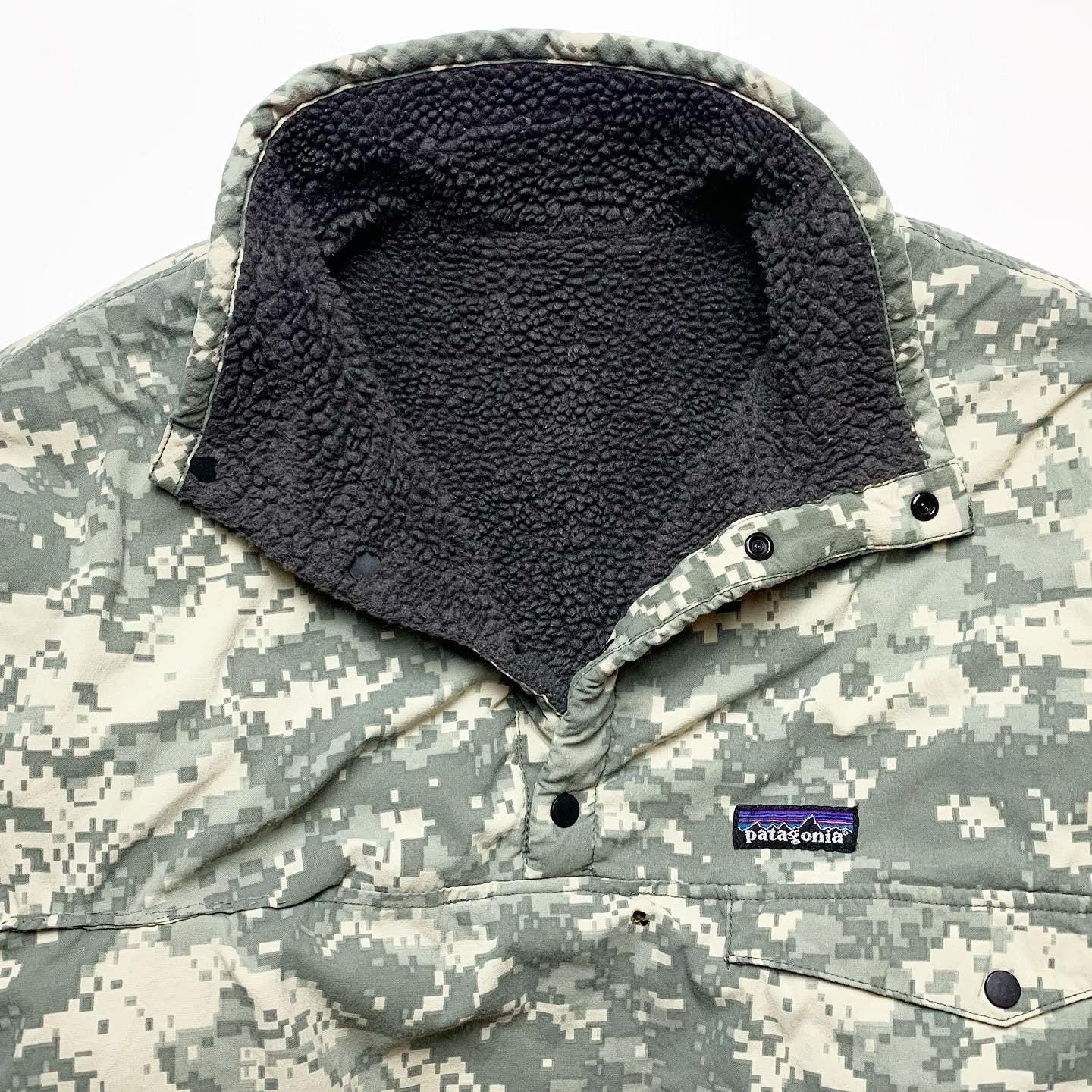 2008 Patagonia MARS Reversible Snap-T, Charcoal (L)