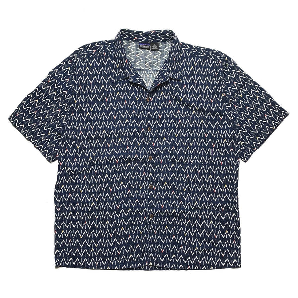 SP00 Patagonia Organic Cotton A/C Print Shirt, Navy/White (L/XL)