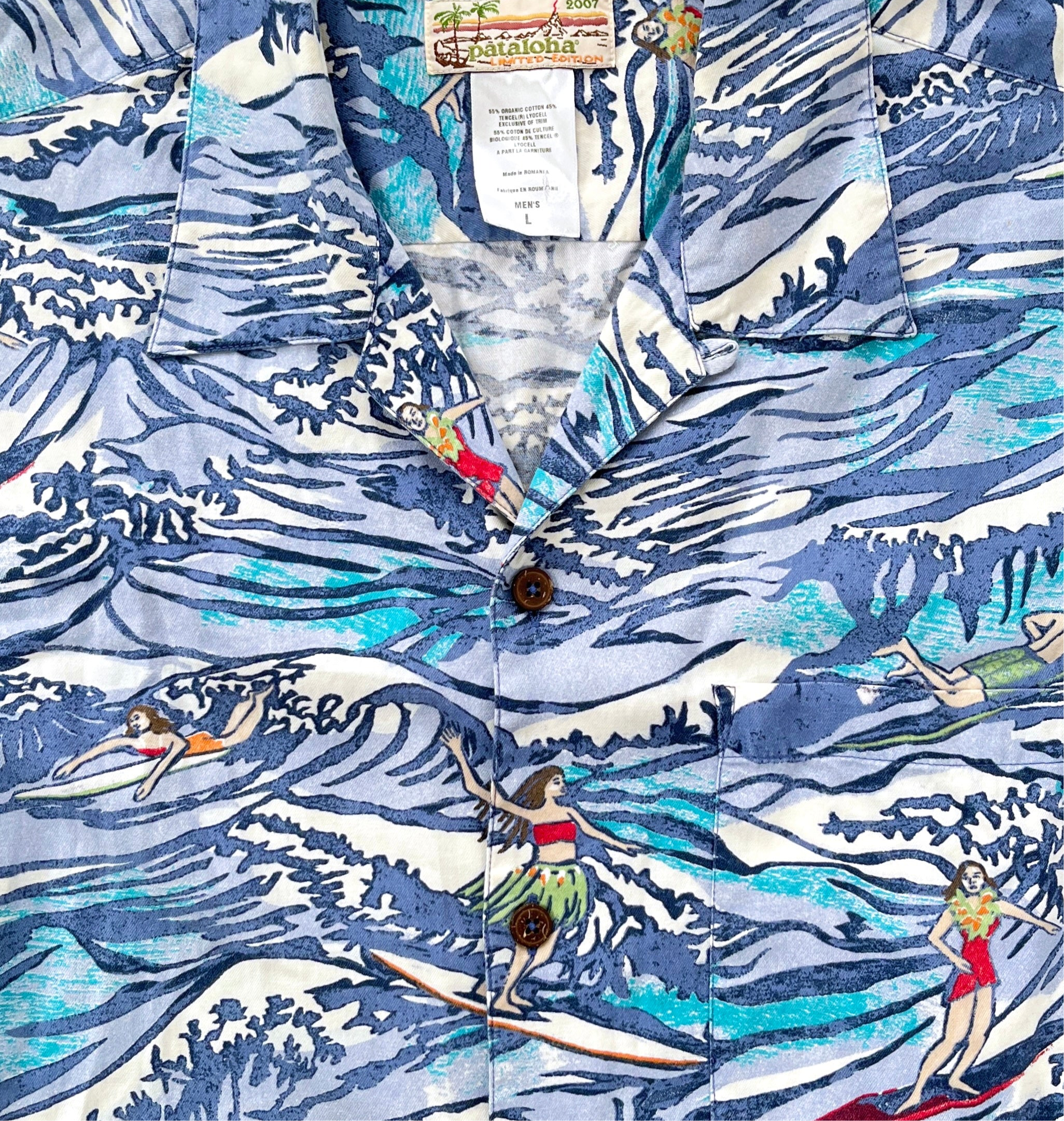 2007 Patagonia Limited Edition Pataloha Print Shirt, Hokusai Surfers: Orbit Blue (L)