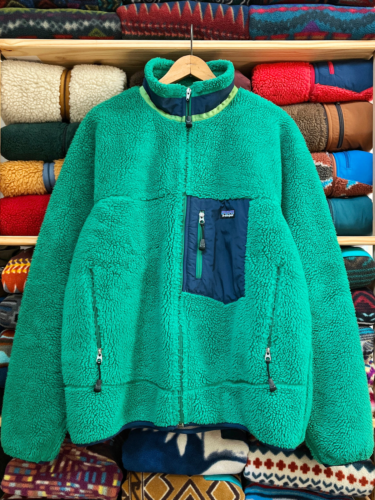 2011 Patagonia Classic Retro-X Fleece Jacket, Ginkgo Green / Classic Navy (L)