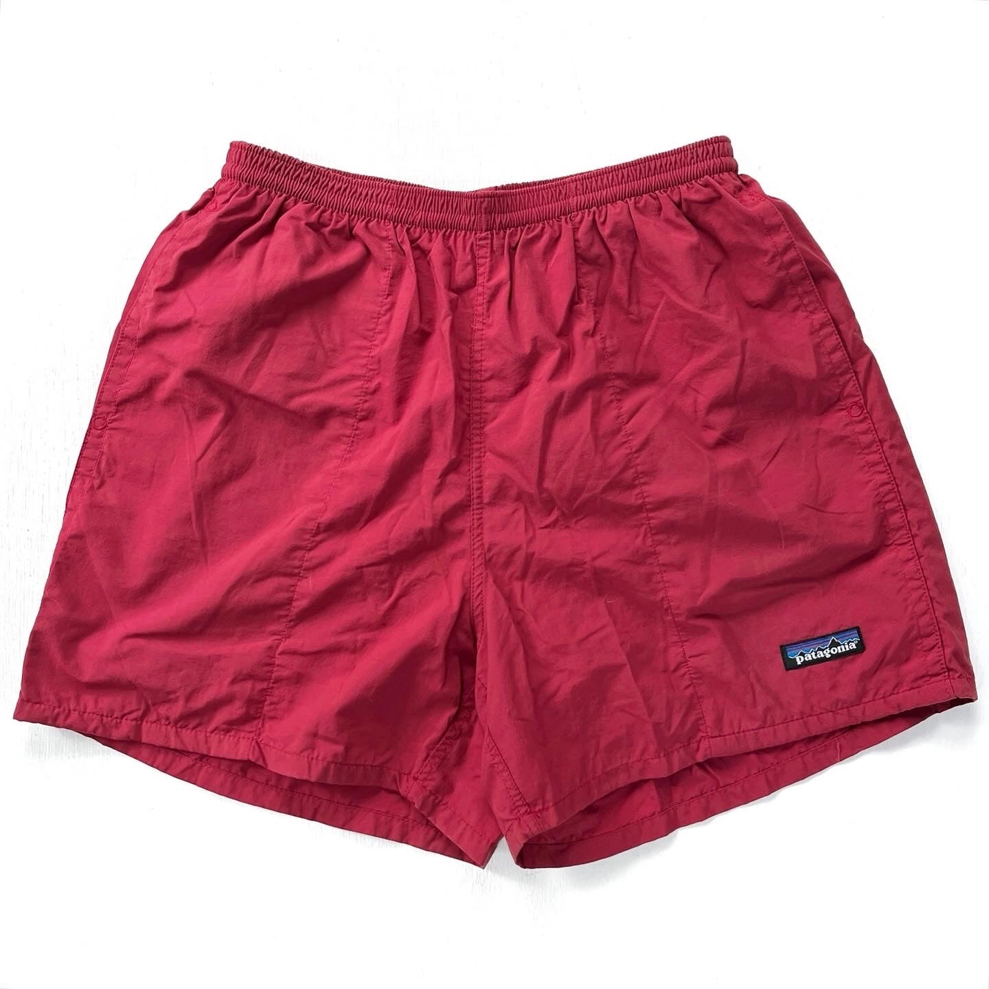 2002 Patagonia Mens 5” Nylon Baggies Shorts, Cinnabar (S)