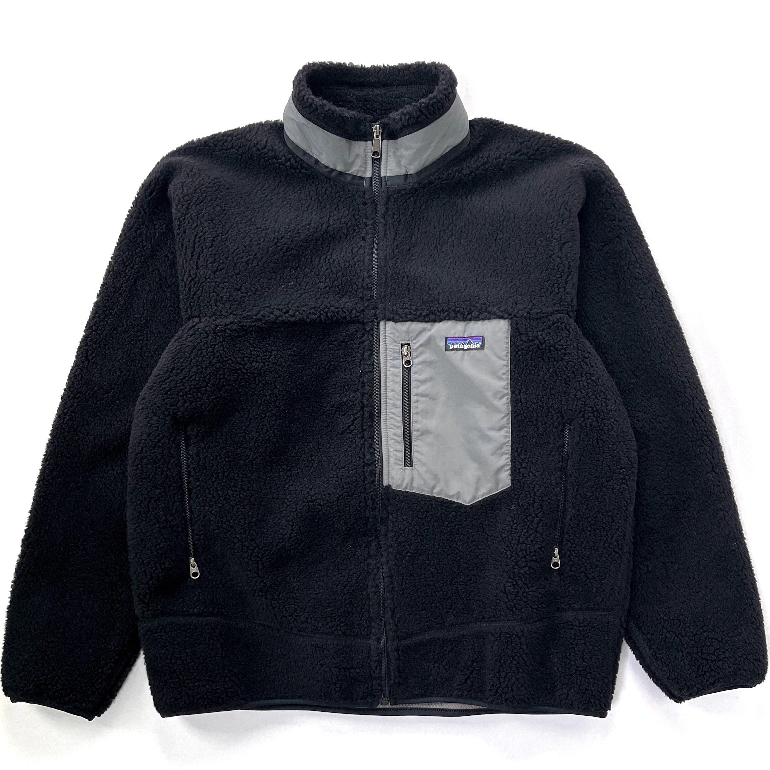 2010 Patagonia Classic Retro-X Fleece Jacket, Black & Light Grey (L)