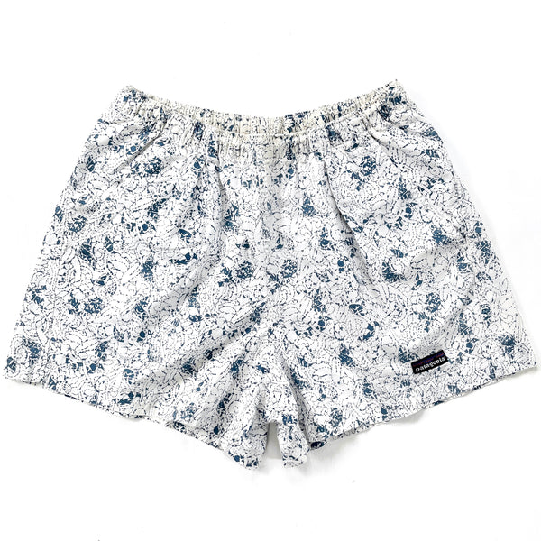 1990 Patagonia 4” Printed Cotton Baggies Shorts, White & Blue (M)