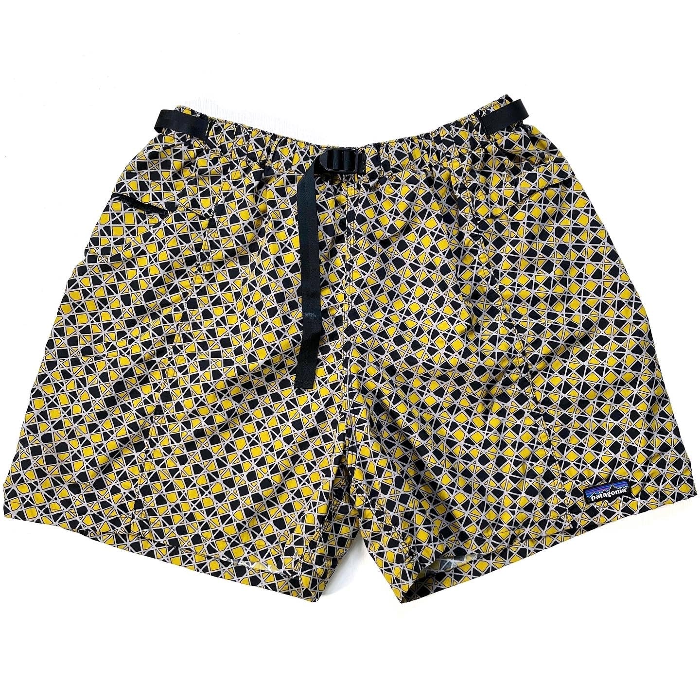 pleated wave pattern shorts