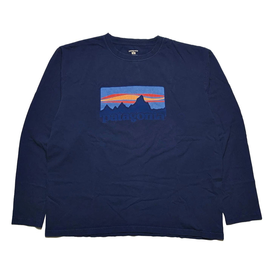 2000s Patagonia Organic Cotton L/S Fitz Roy Logo T-Shirt, Navy (L/XL)